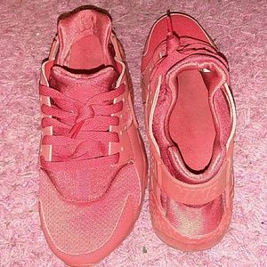Red nike huraches